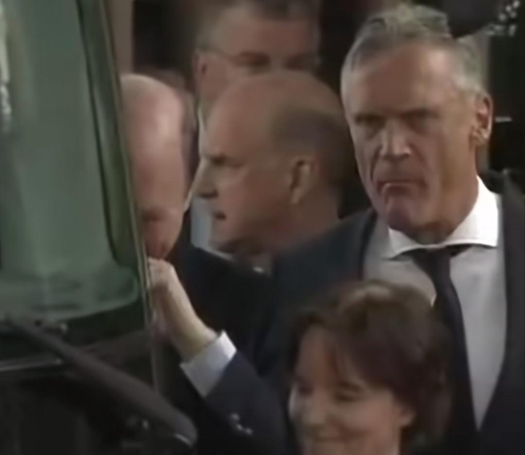 近日，北约30国驻总部大使组团访日，行程涵盖与日政府高层会谈、考察军工企业和美军