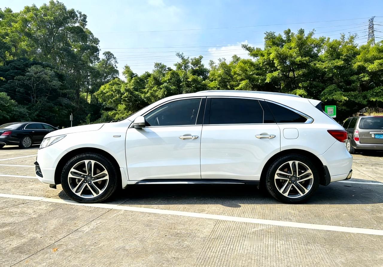 这台车最大的问题就是配件的问题，已经跑了32万公里。所以他只能作为一家企业的吉祥