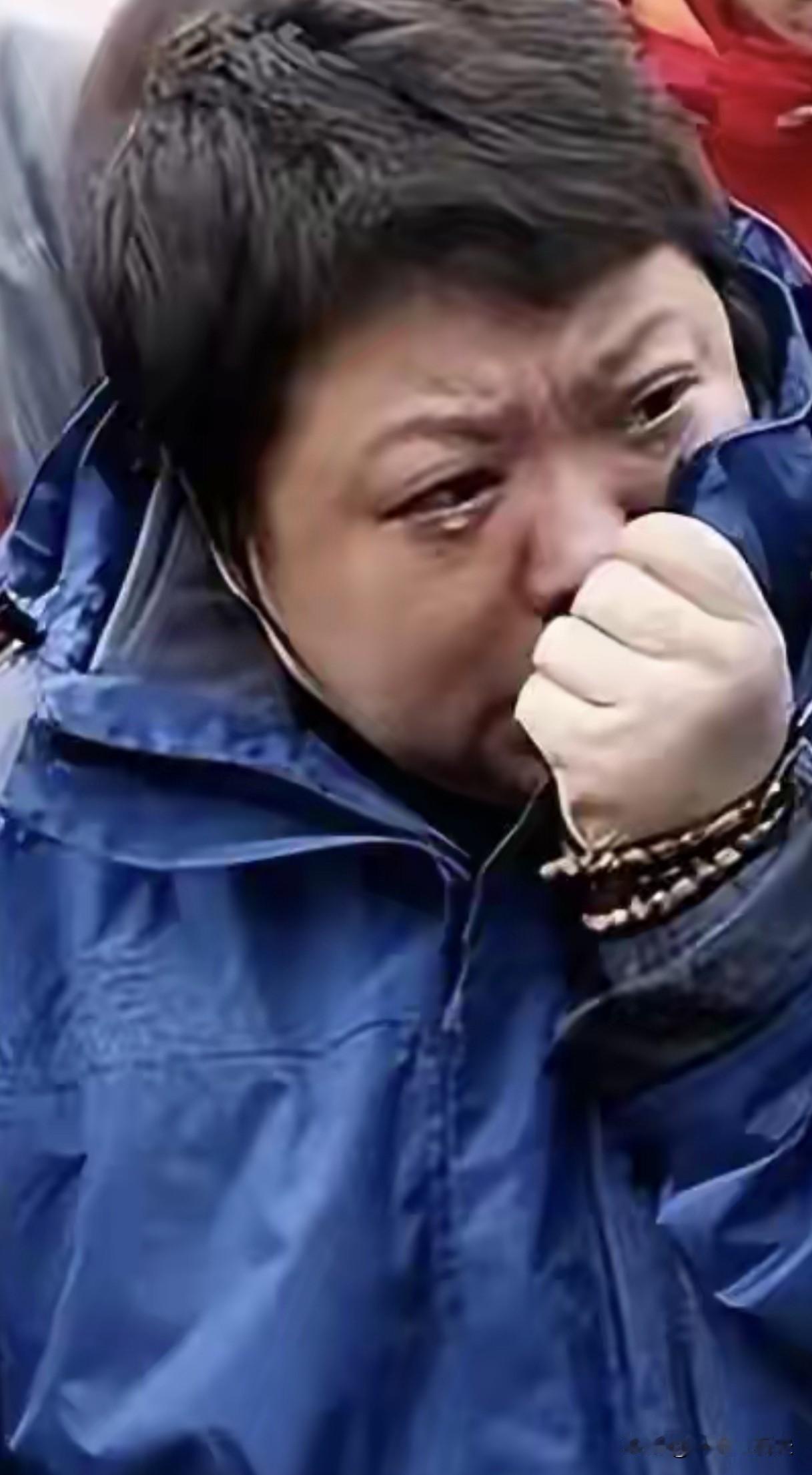 歌唱家韩红究竟得罪了谁
[微风][微风][微风]  [流泪]  [微风][微风]