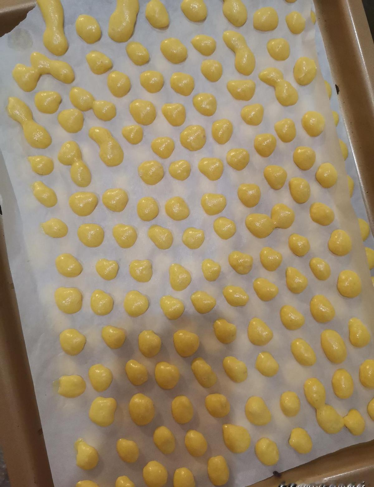 别再迷信那些死贵的进口零食了，真要论“顶级辅食”，还得看爷爷奶奶的手艺！
刚才看