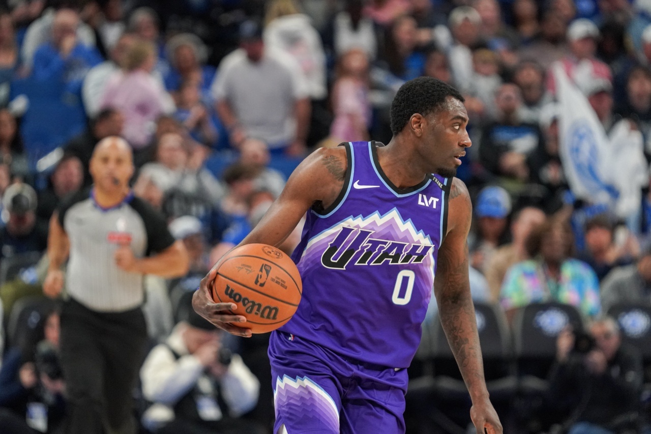 据名记Shams Charania报道，消息人士透露，爵士￼后卫小文斯·威廉姆斯