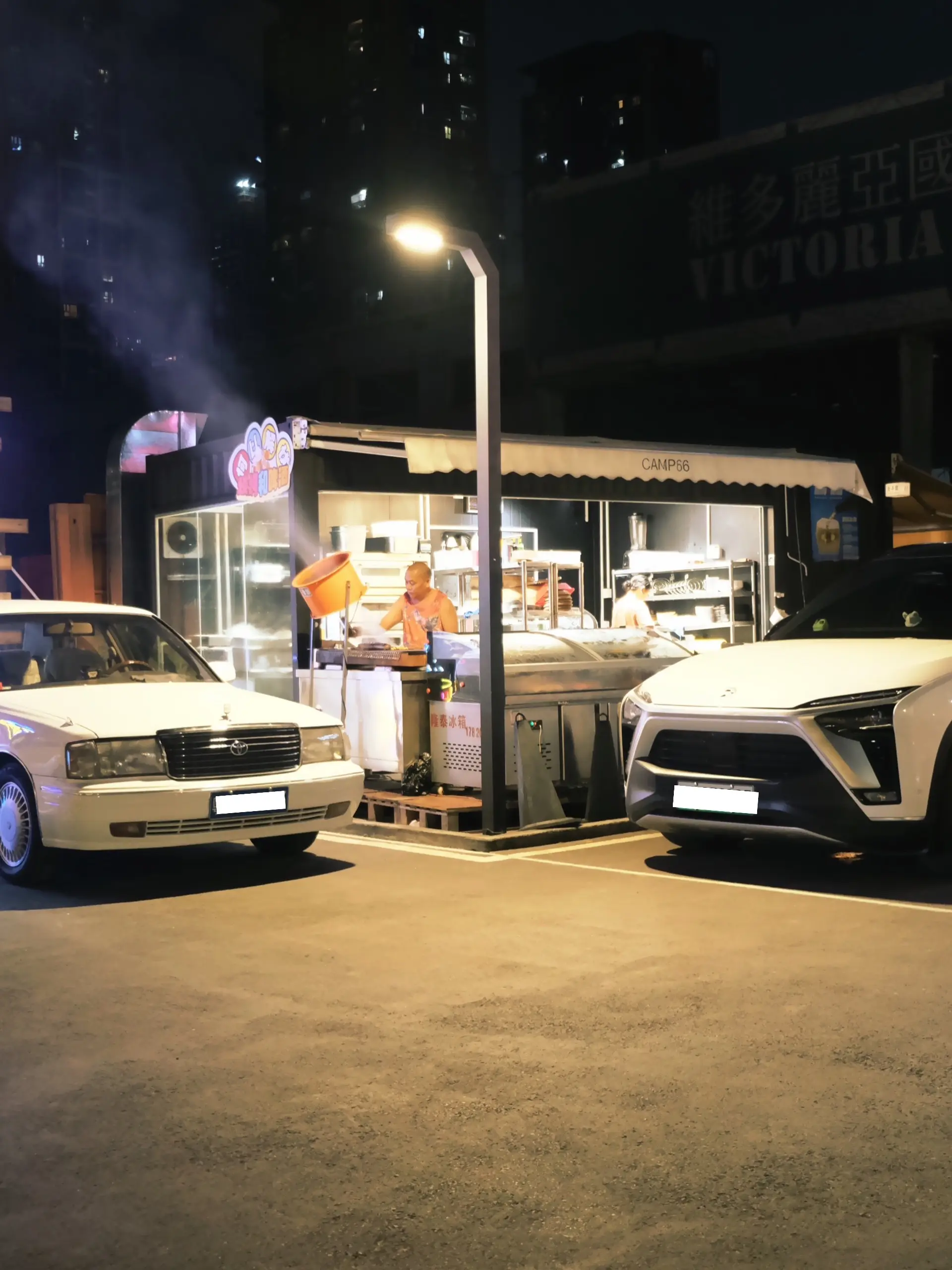 朋友家里98年购置的丰田牌高级轿车！