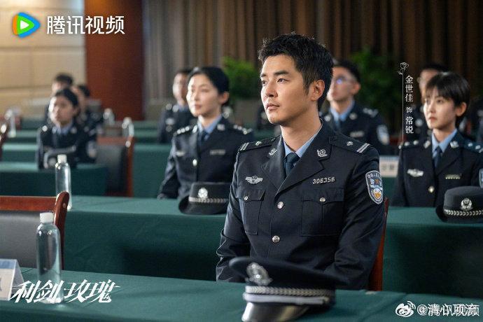 人民网评利剑玫瑰 打拐的题材还是非常的难得的，而且小人物的形象拍的也是很真实的呀