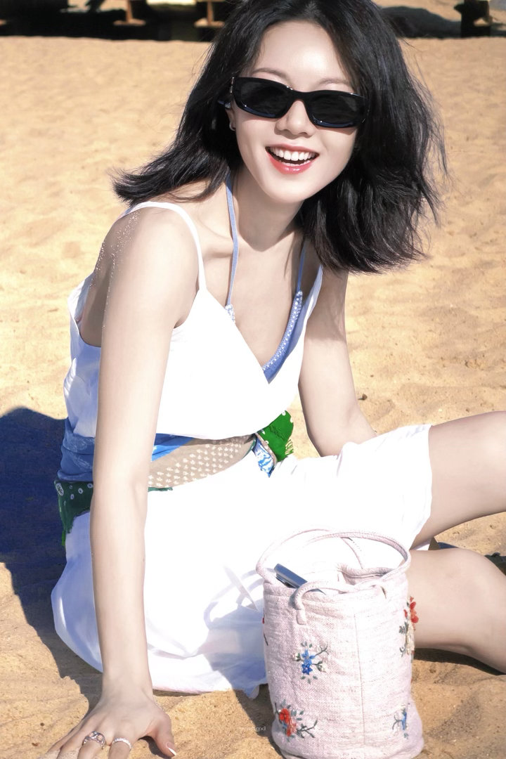 赵今麦赵今麦徐迟 🍒赵今麦无可替代“我的眼睛是一台相机📷 我已爱的名义记录你