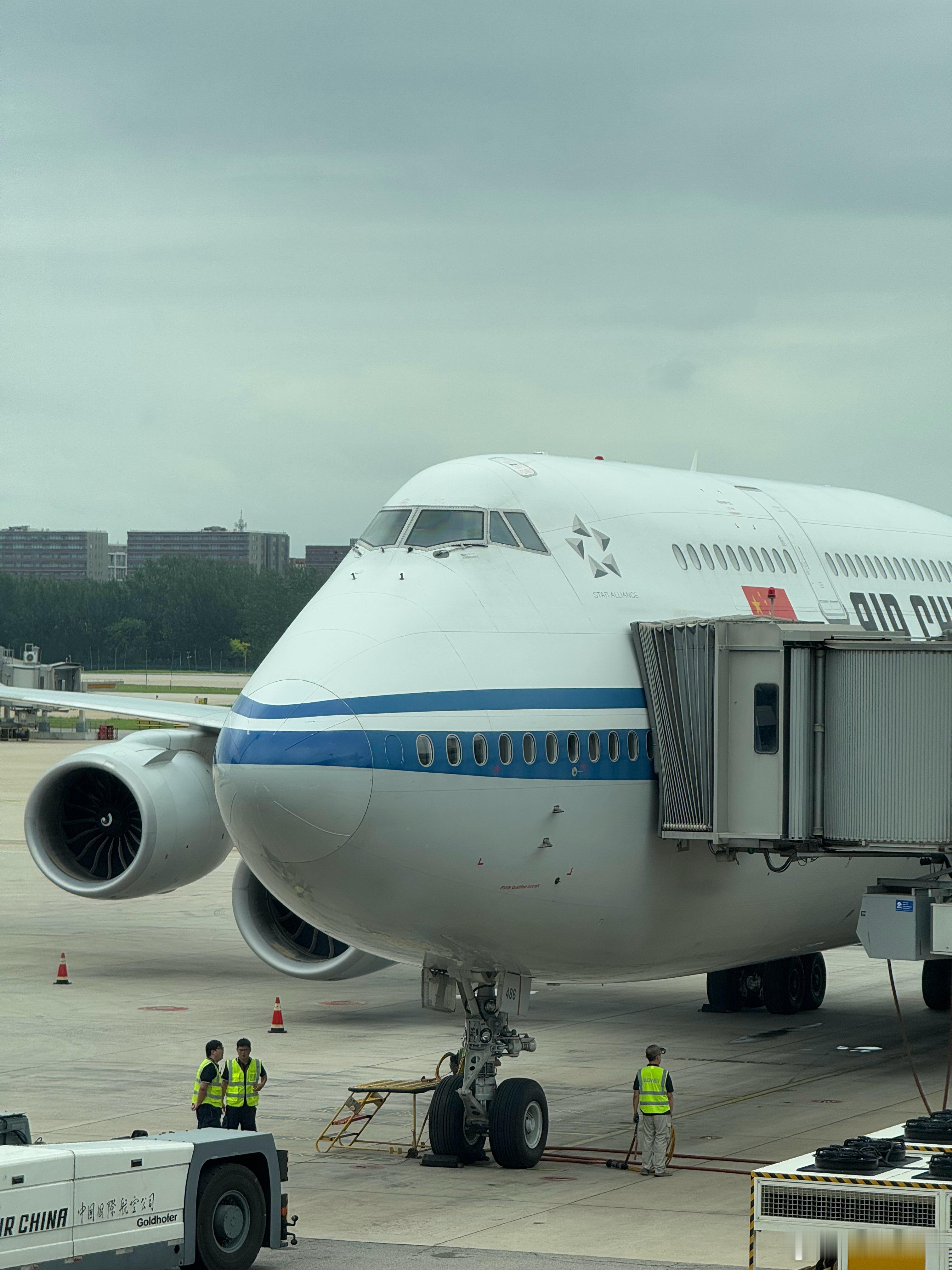 今日座驾空中女皇747-8这大家伙太带劲了744马上都会消失748一定要多坚持几