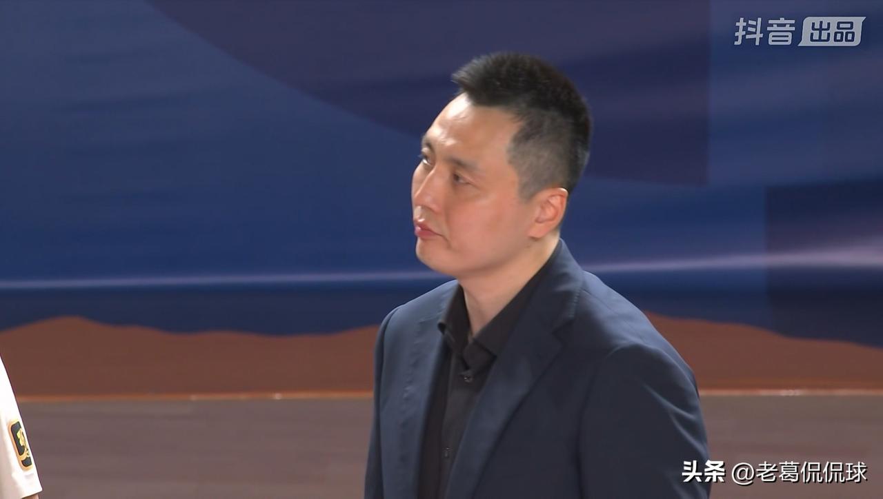 上海久事主帅卢伟真是太英明了！在今天上海久事客场挑战浙江浙商证券的总决赛G4的赛