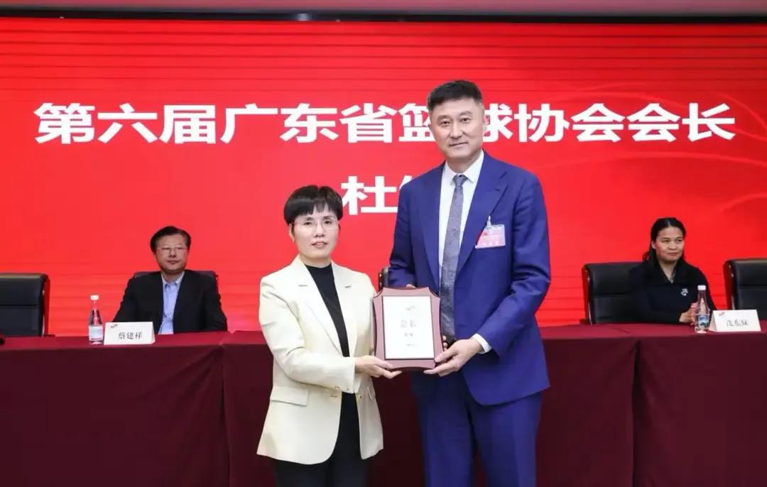 CBA下赛季有升降级制，发展趋势看雄厚篮球基础广东省仍会有CBA队！
     