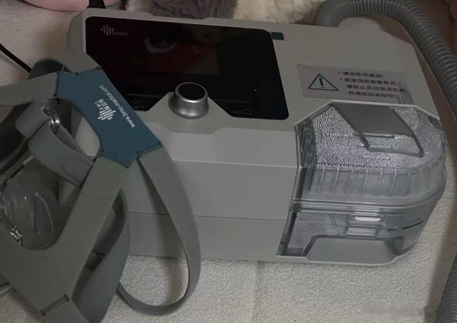 《呼吸健康报告》的数据，让我有点震惊：70%自己或家人有呼吸健康问题，50%家人