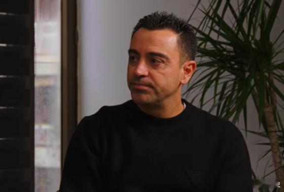 哈维参加罗马里奥播客节目，谈到了自己执教巴萨的经历。哈维：“执教巴萨一年半，是我