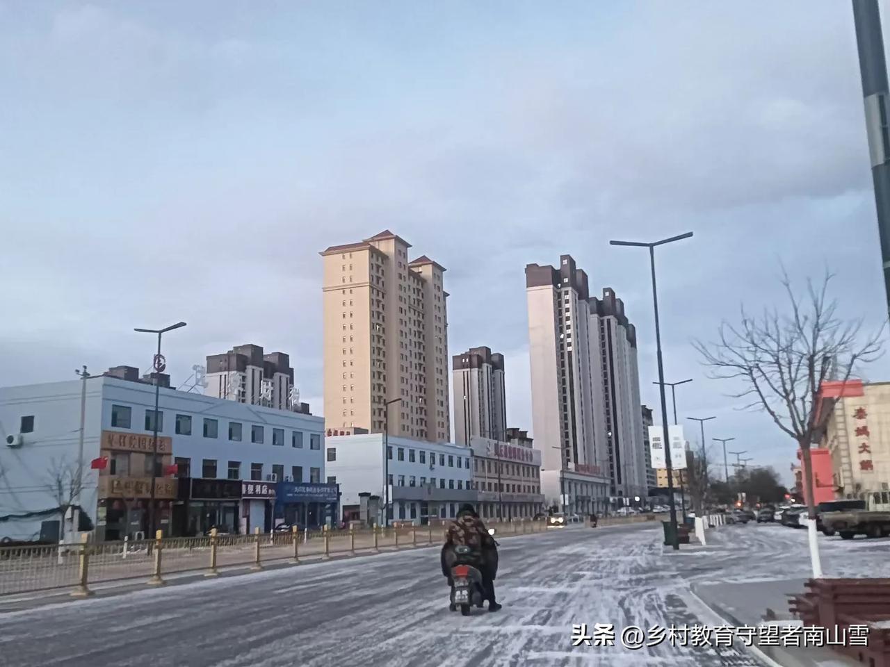 初冬印象（十九）
（手机拍摄：刘建宁，原创图片，使用请注明出处）
 随手拍初冬景