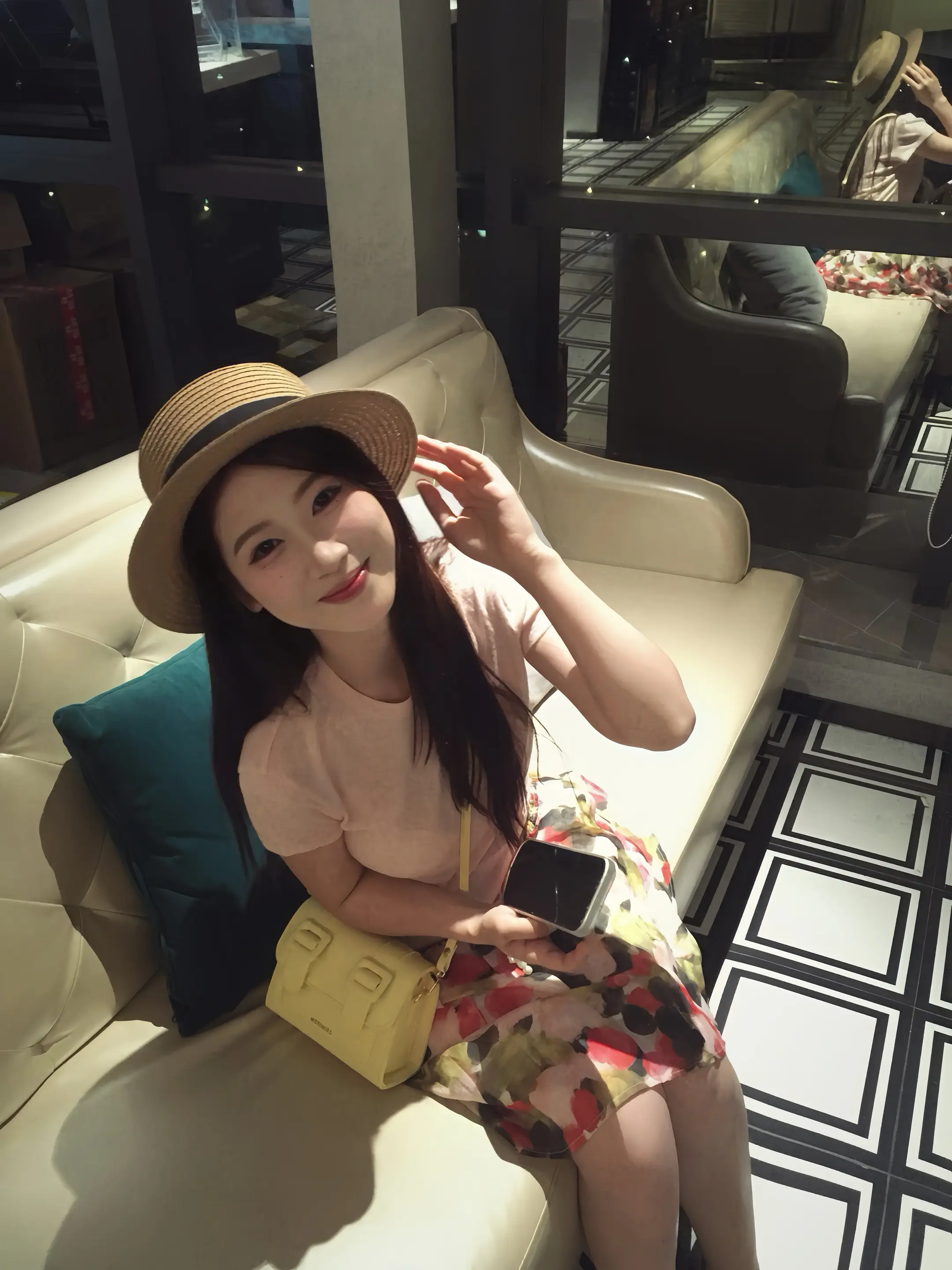谢谢你能看清我幼稚的小孩子气之后 还愿意惯着我 陪着我无理取闹