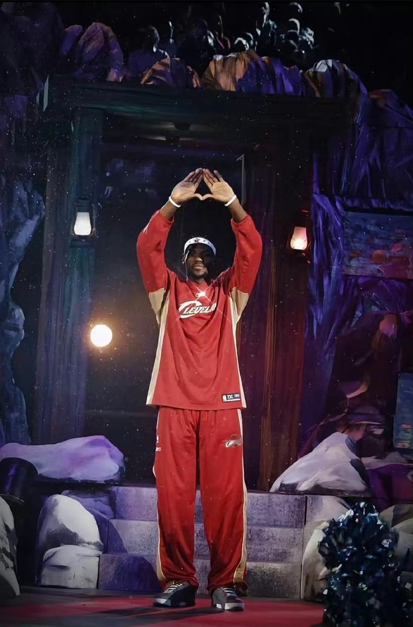 骑士詹姆斯nba我的观赛搭子 老照片回顾[照相机]👑 ​​​