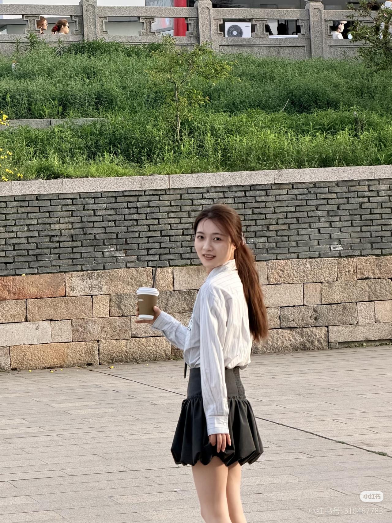 绿野仙踪里，笑语盈盈处。