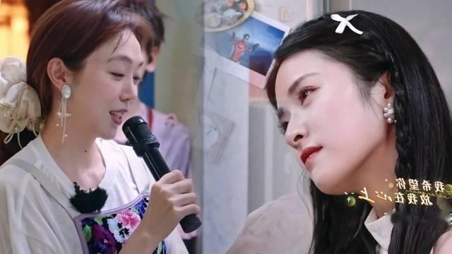 #沈月好友翁小雯离婚#沈月闺蜜翁小雯官宣离婚，昔日刷屏婚礼仅维持三年半，体面发声引发网友热议。
