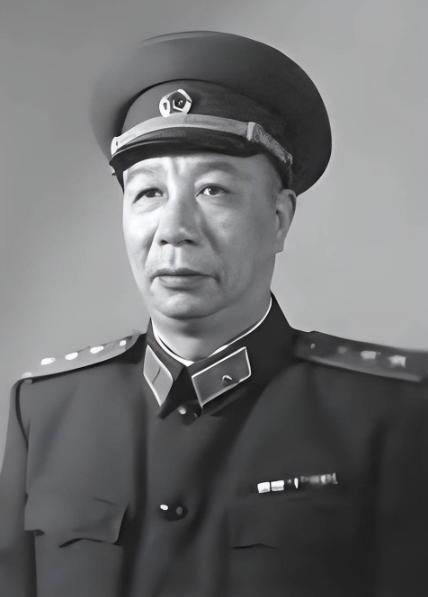 1981年，开国上将陈士榘要离婚，子女们知道后非但不阻拦，反而说：“离婚了也好，