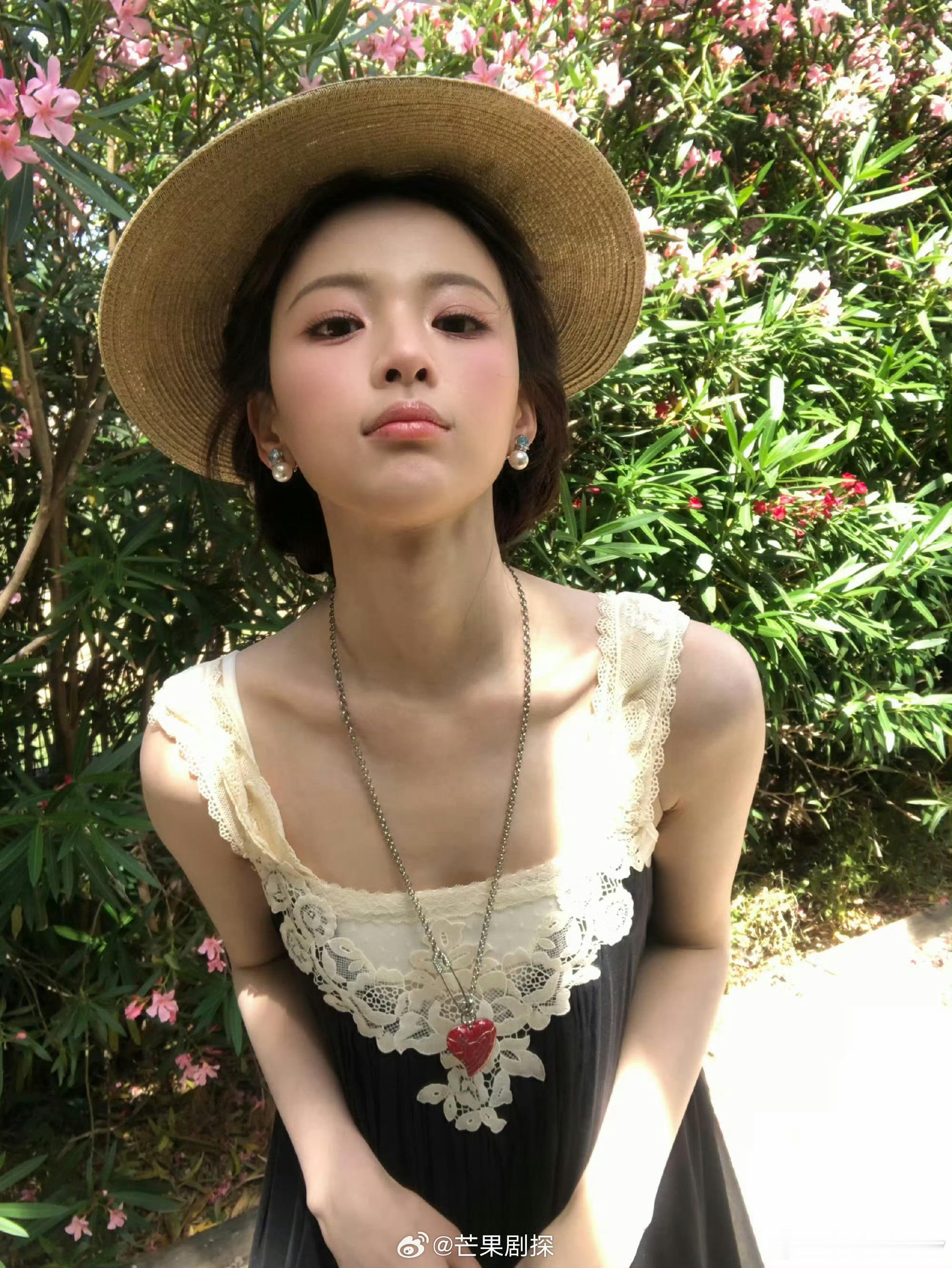 刺棠女主换杨超越了曝刺棠女主在接触杨超越 刺棠换女主了？记得原定是卢昱晓，目前又