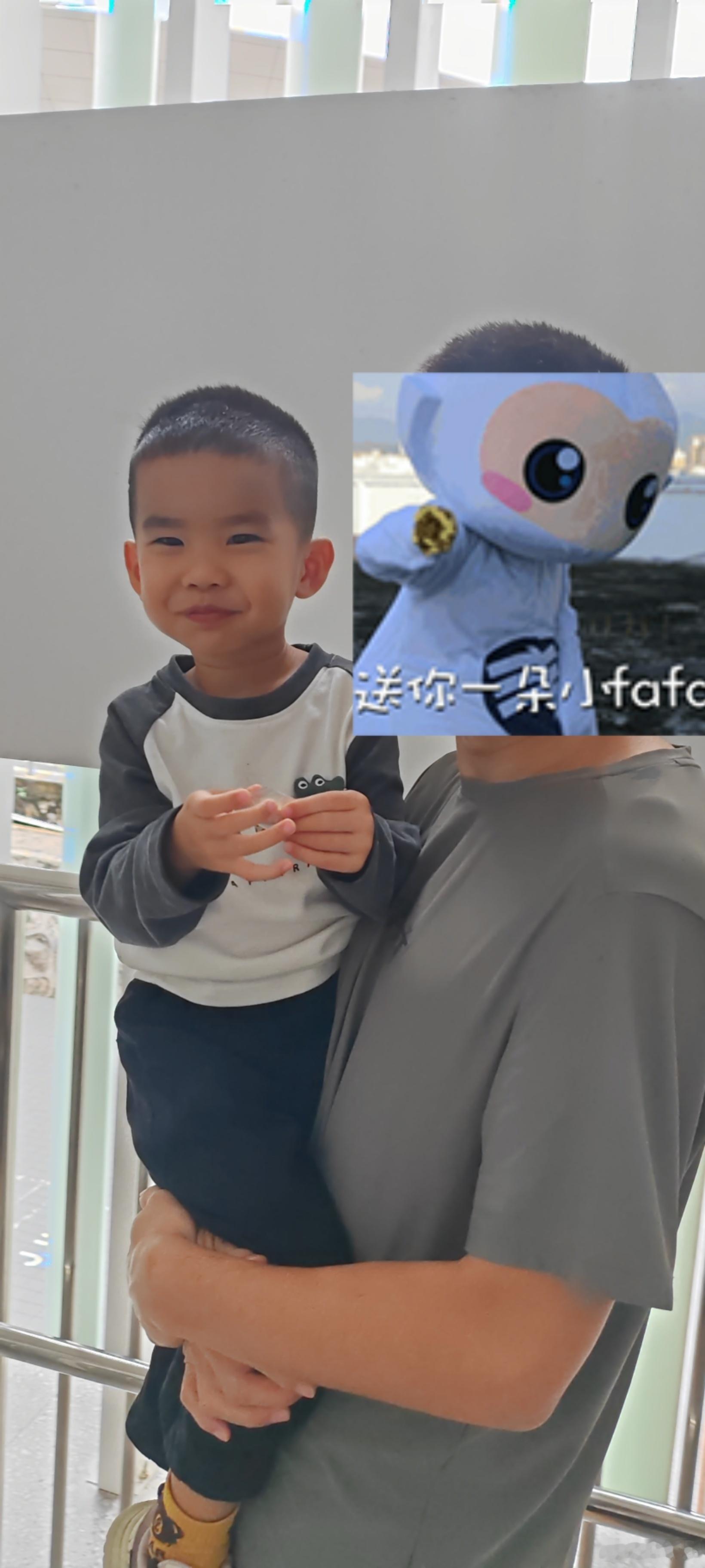 现在每天最痛苦的事情：送娃上学（不愿意去幼儿园哭哭啼啼的）每天最幸福的事情：接我