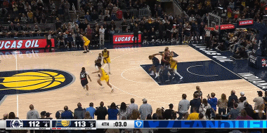 最后3秒，快船落后步行者1分，快船边线开球，马瑟林成功找到了小卡，后者接球后，转