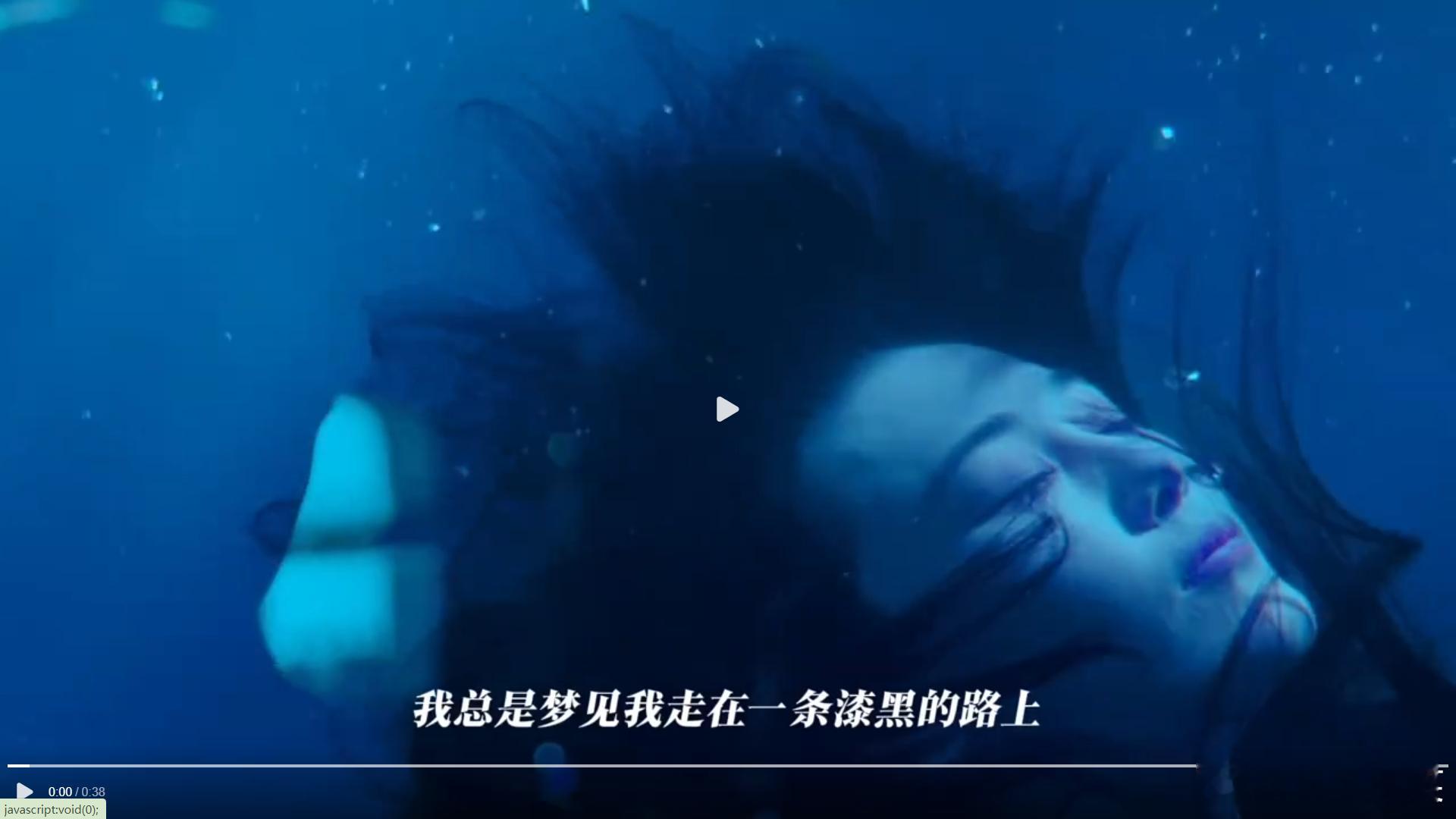 #张馨予新剧变黑玫瑰战姐#张馨予这次在新剧中也是给我们带来的全新的形象，尤其是这