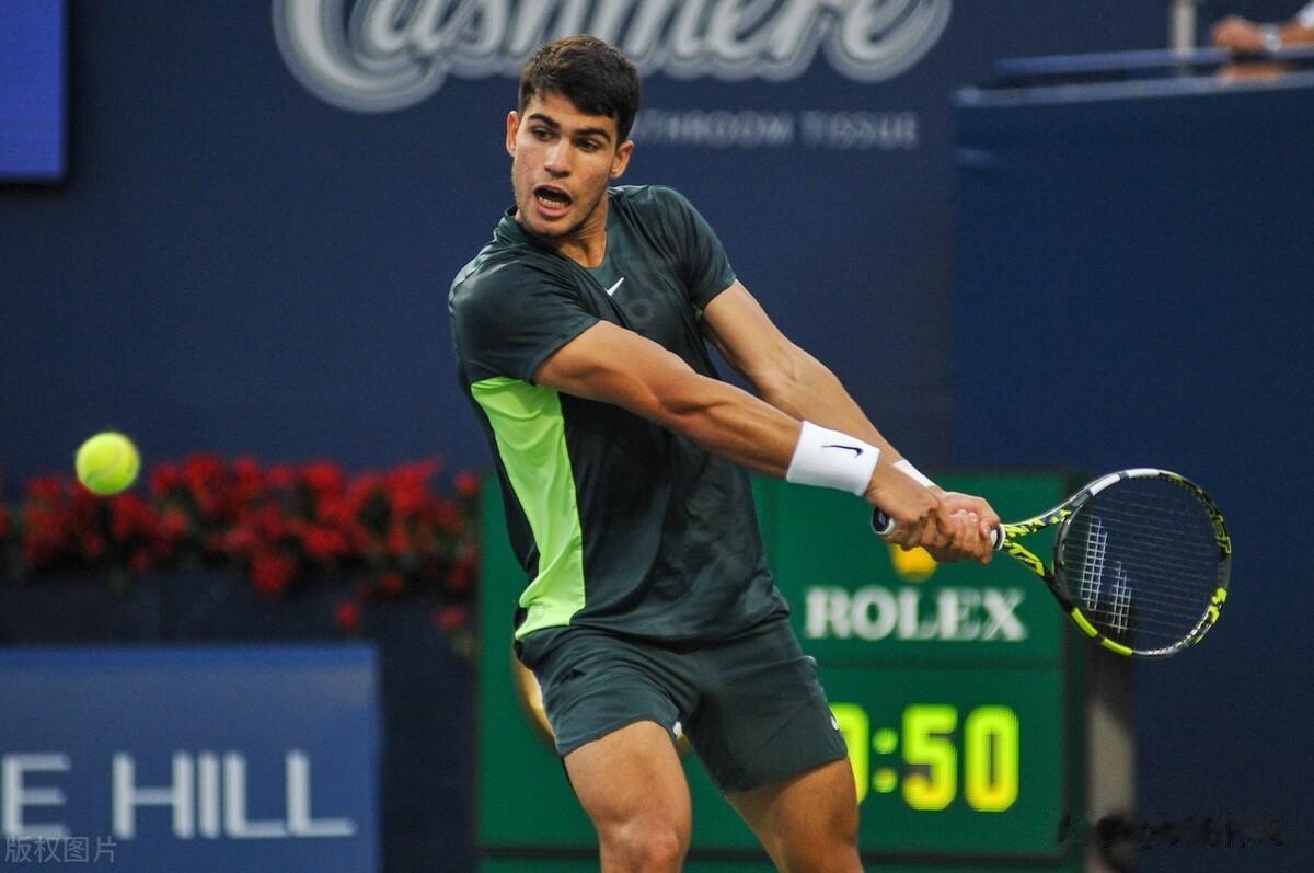 ATP多伦多大师赛八强全部产生，下一轮对阵如下：

阿尔卡拉斯 VS 汤米-保罗