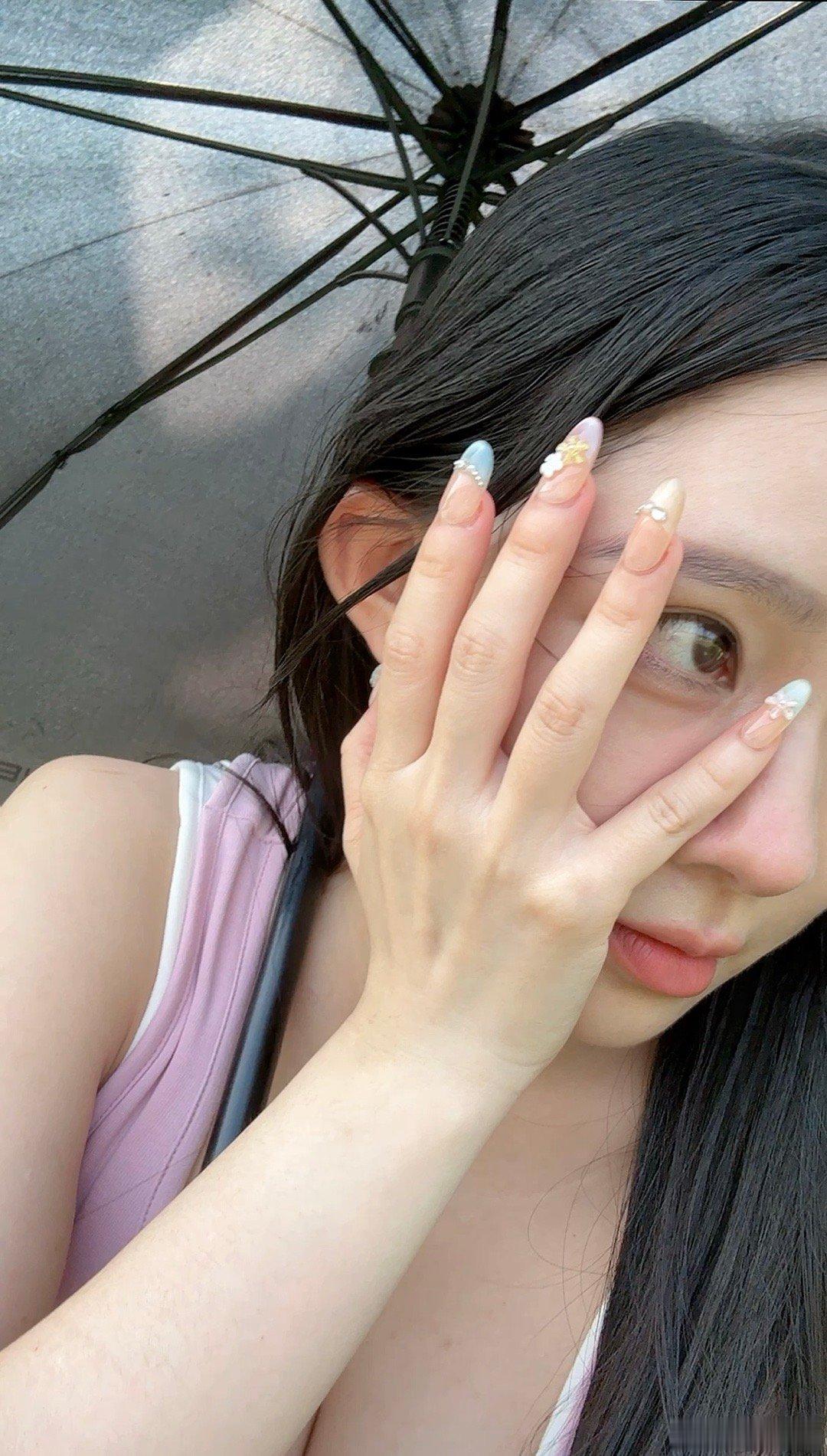 生活怎么可能跟谁过都一样呢 ​​​