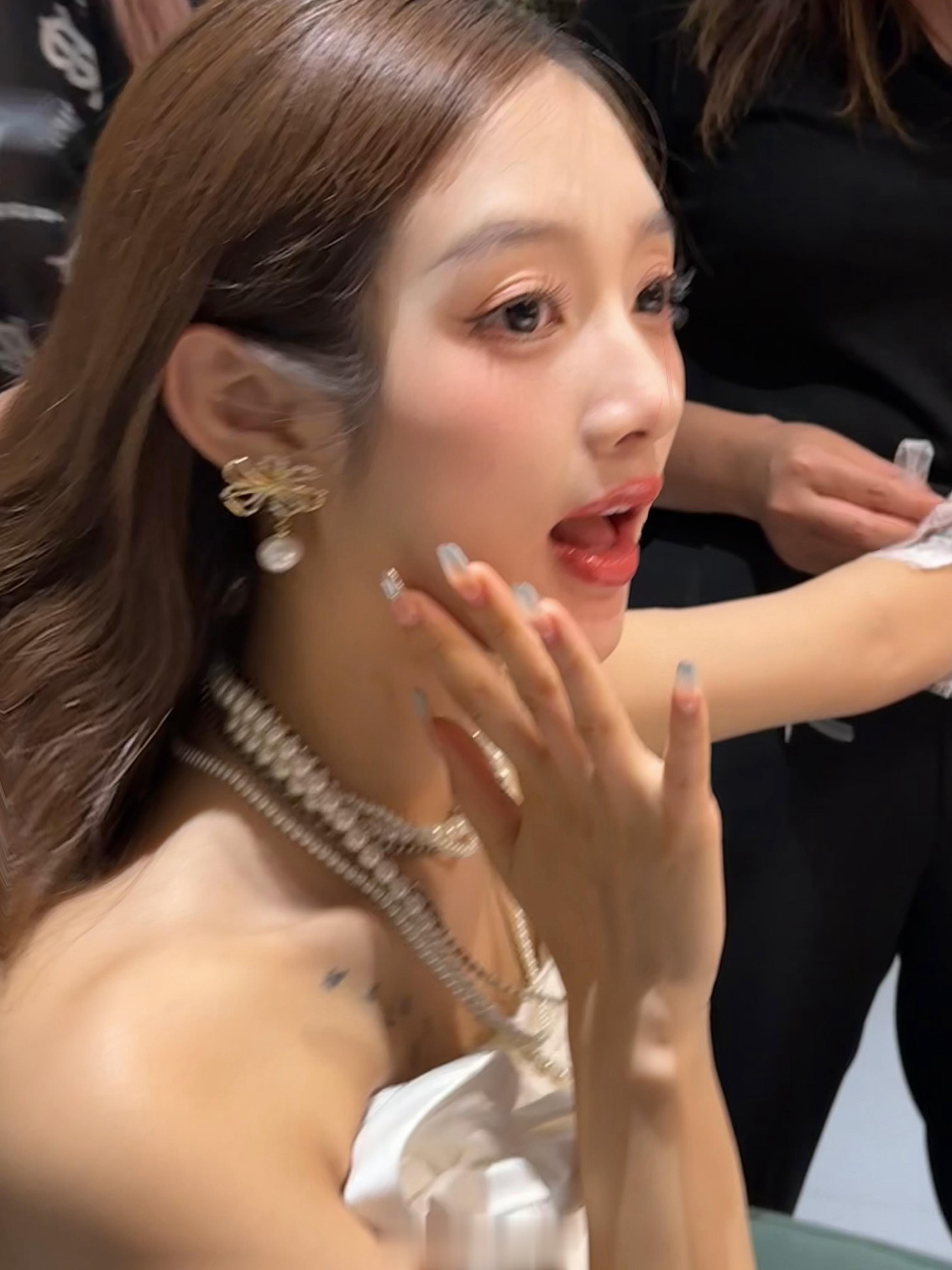 没关系又活了一天  已经很厉害了  ​​​