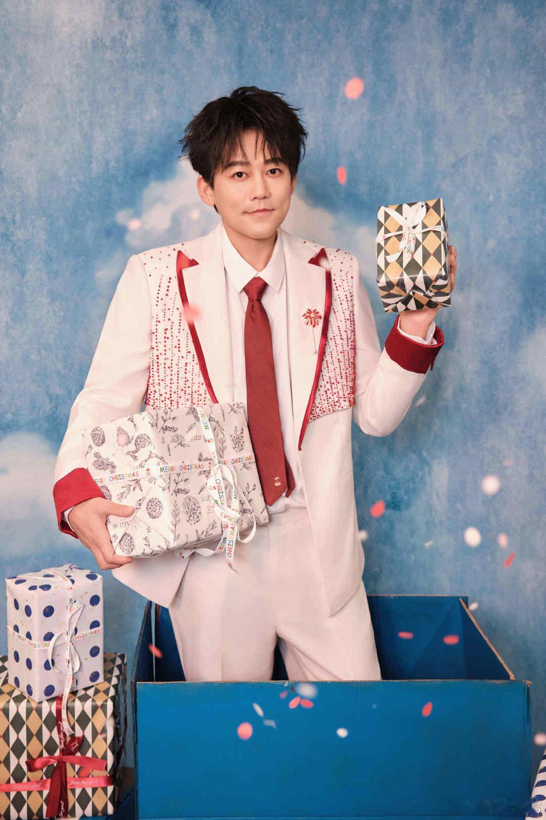 没有不拥护苏醒的义务 苏醒催更名场面！没有不拥护他的义务，太会了 