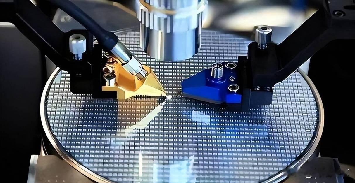 英伟达获准对华出售H200芯片，有趣的是，面对此次“松绑”，中国企业的反应却异常