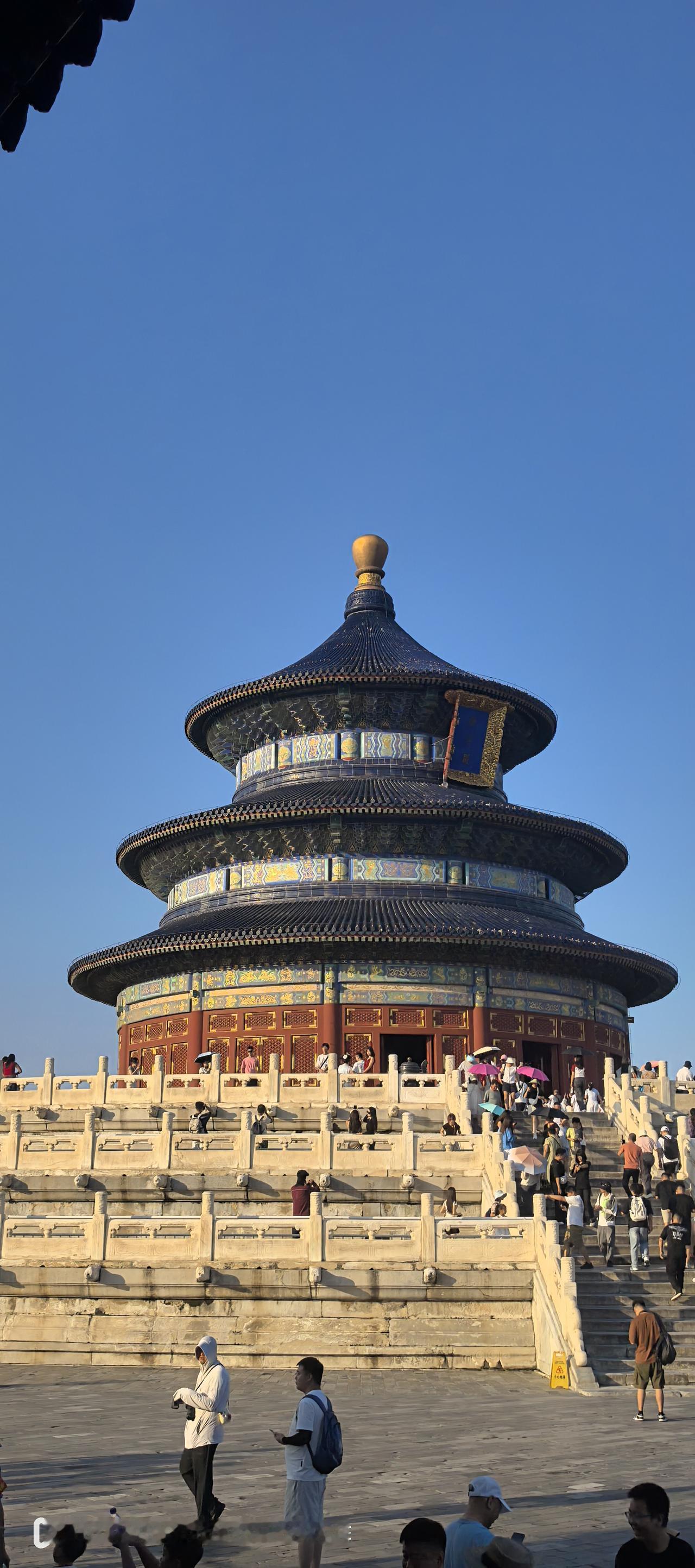 逛不尽的北京城之天坛祈年殿～
      在这座悠久的皇城中轴线的起点，在这中华