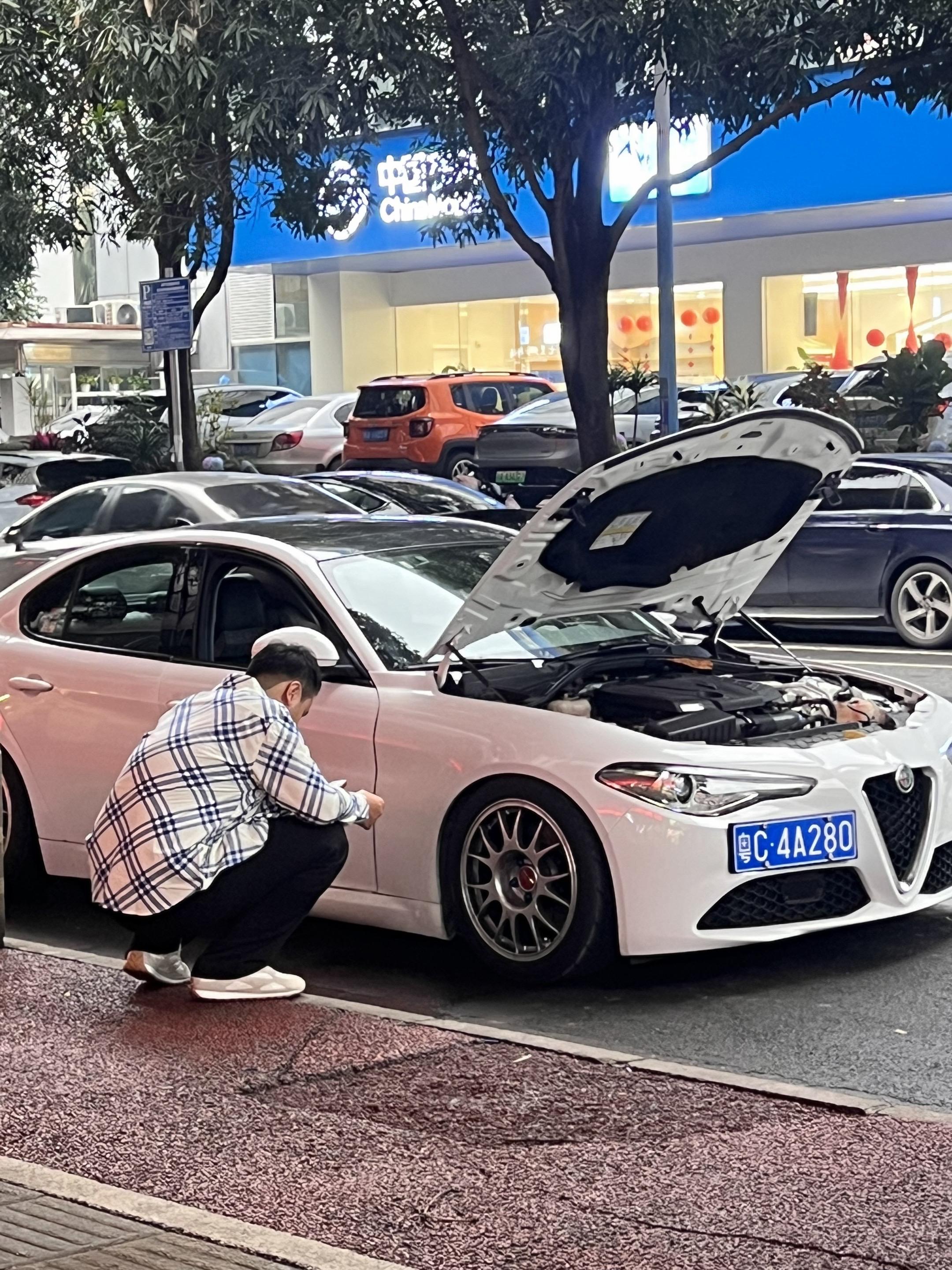 哈基车发脾气了