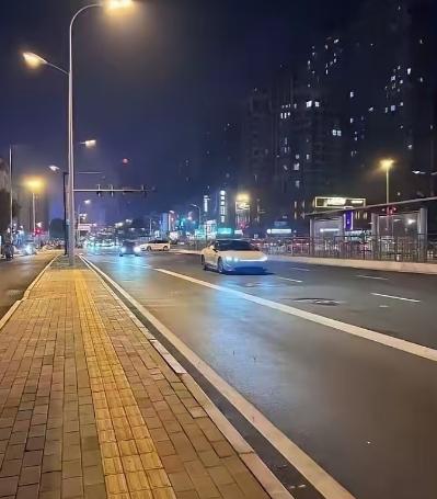 今天就是7月30号了。我奉劝各位一句：从中午到下午六点之前，能不出门，就别出门。