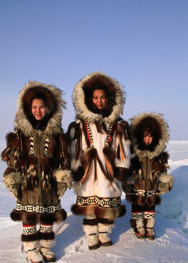 美：开个价吧！ 格陵兰岛 我要了。丹：你有病吧！那是国土，又不是你家后花园，不卖