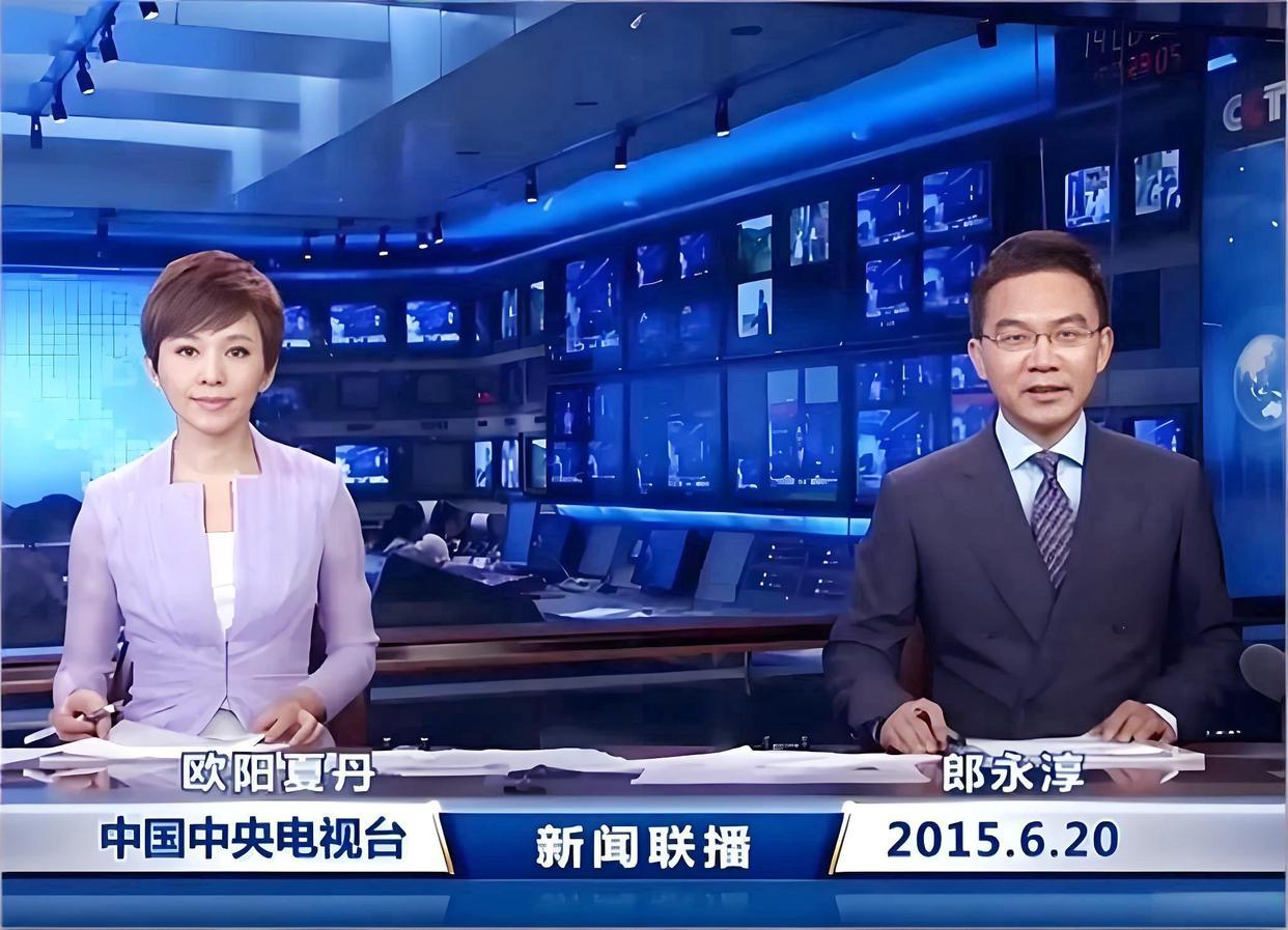 出乎预料，欧阳夏丹小朋友比去年更年轻、更漂亮了！