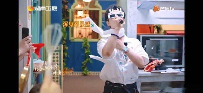 黄晓明[超话]黄晓明唱上海滩浑身都是戏中餐厅中餐厅名场面 黄晓明再唱《上海滩》爷