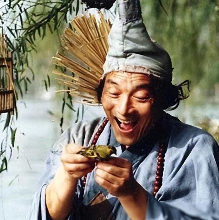 你敢信？济公这次真的走了，表演艺术家游本昌不幸去世。

今天一早，一条消息悄悄爬