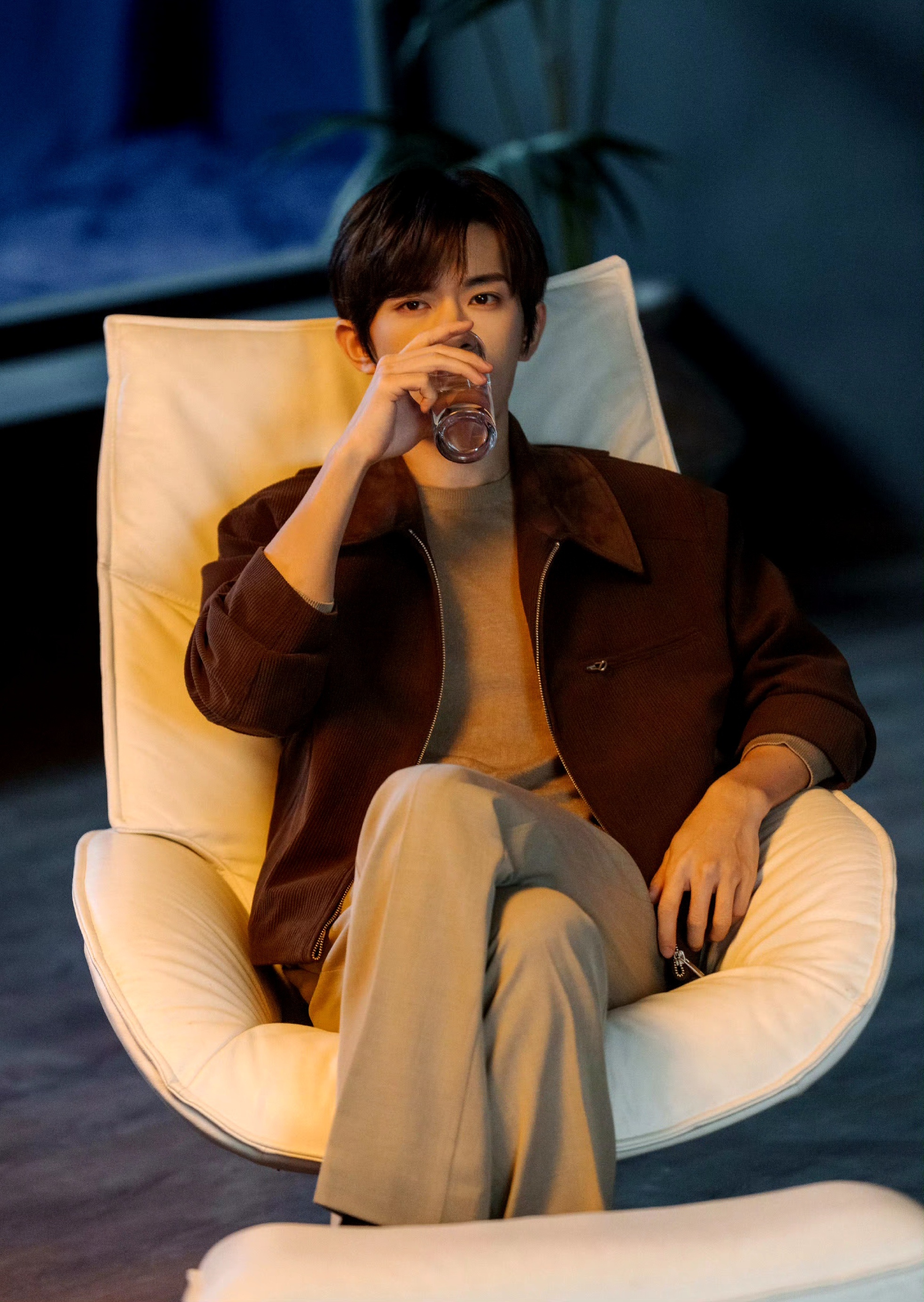 21218商务拍的这么小说啥意思 少年总裁be like: 