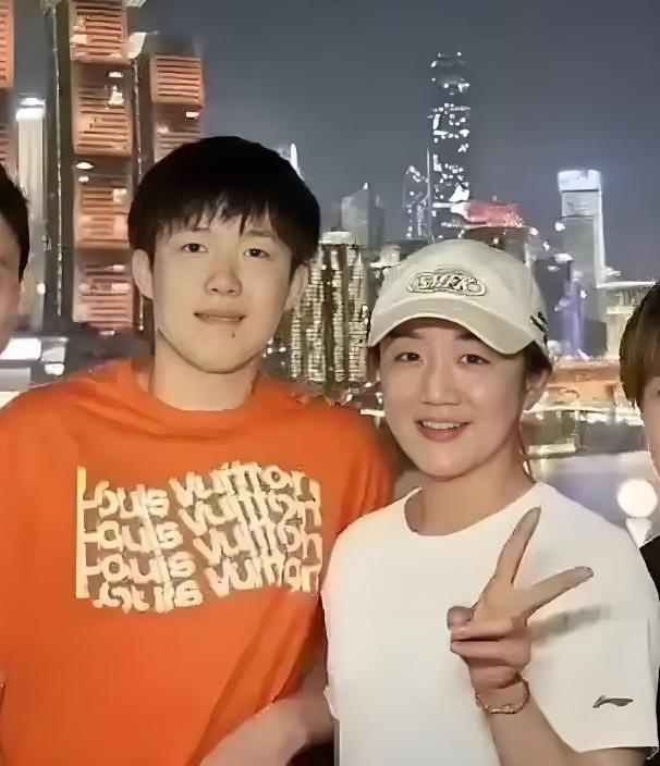 已和王楚钦领证？陈梦终于正面回应了：

在《是妈妈是女儿》综艺收官之时，导演组大