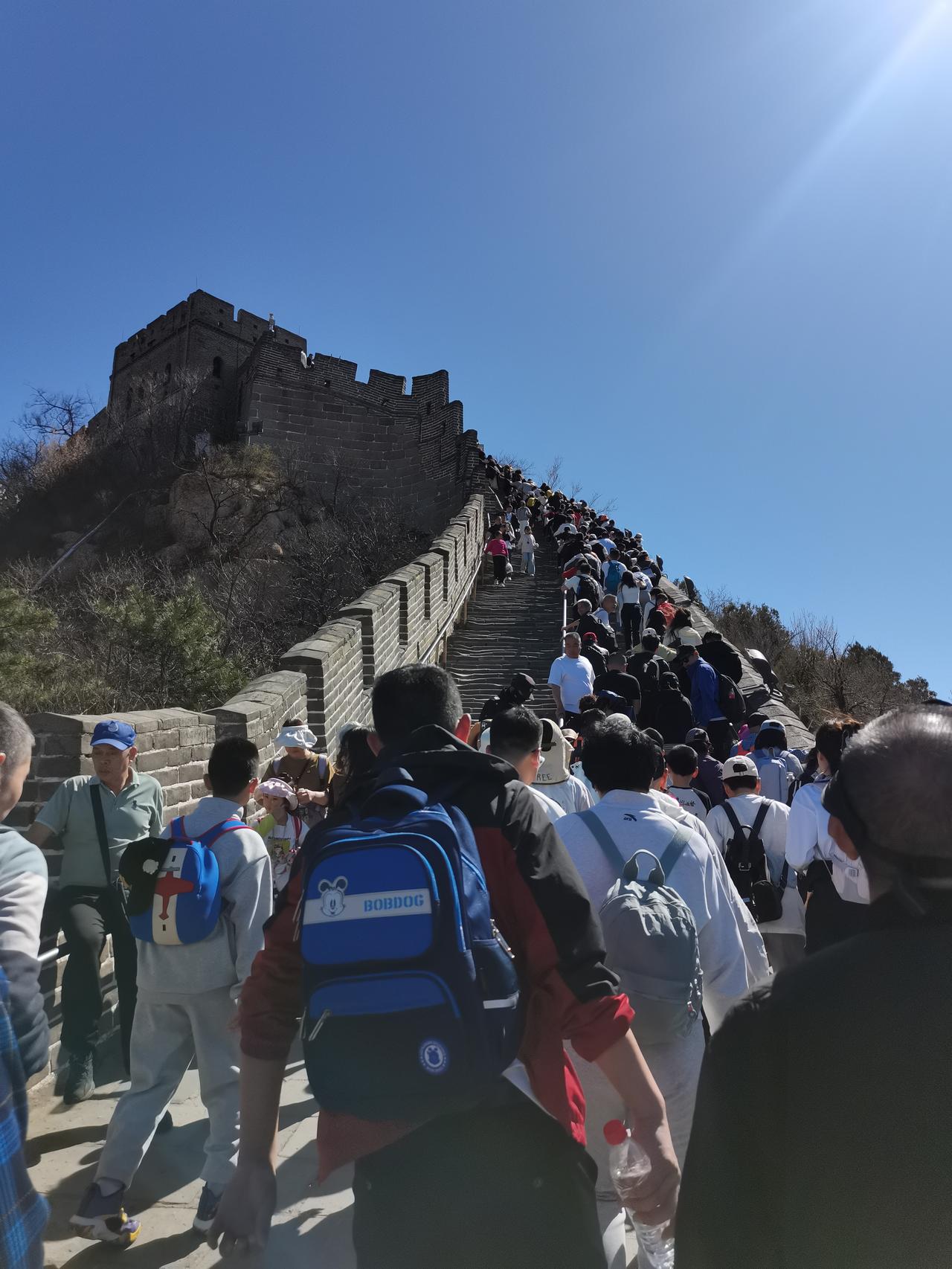 老了，你的底气不是存折上的数字，不是儿女的成就，也不是曾经的风光。

你的底气是