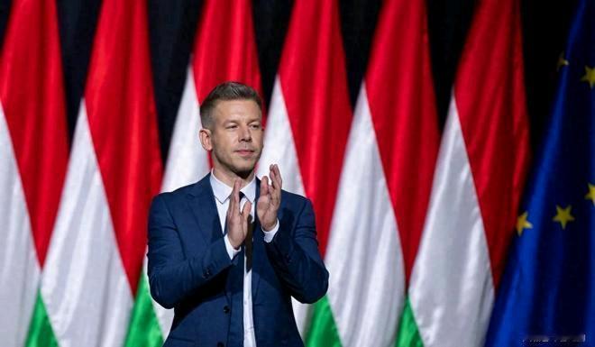 马加尔，一个候任总理，居然要挥刀把国家广播电台和电视台砍掉！

三年前，刚上任的