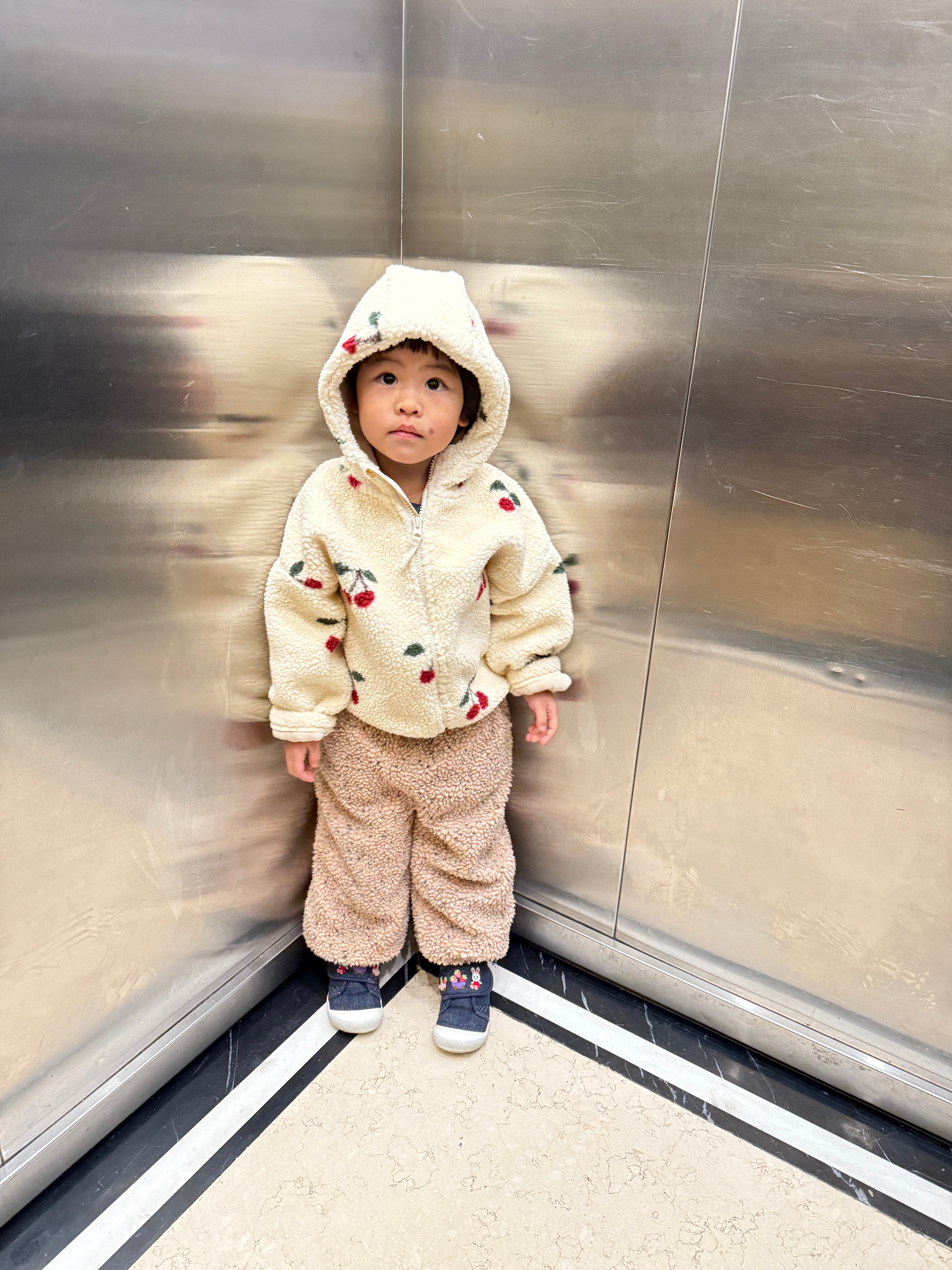 降温+流鼻涕的双重加持球宝居然主动要穿厚衣服了真是识时务者为俊杰带娃随手拍