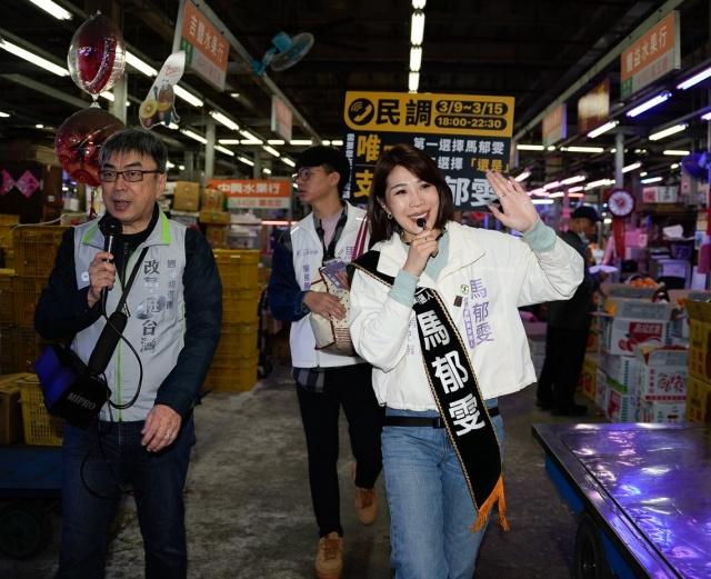 “田鼠哥”李正皓女朋友马郁雯出线，新系龙头段宜康此前多次站台
民进党本周进行台北