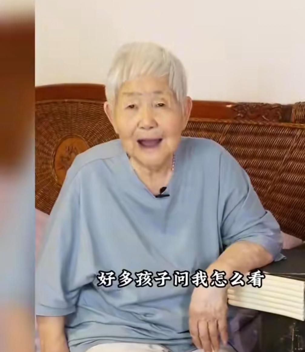 地上神仙看社会（5）苏联魔改红歌的尖叫声

苏联解体之前，有过一段魔改红歌和嘲笑