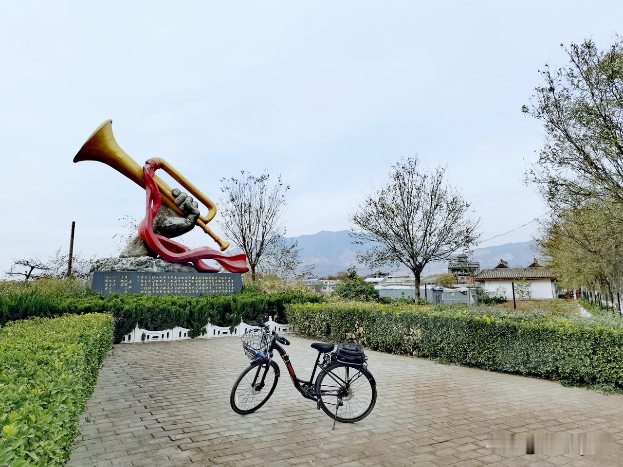 通勤骑行车座高度要低一点，不能像运动骑那样高
通勤骑行一般在市区内或近郊间，与骑