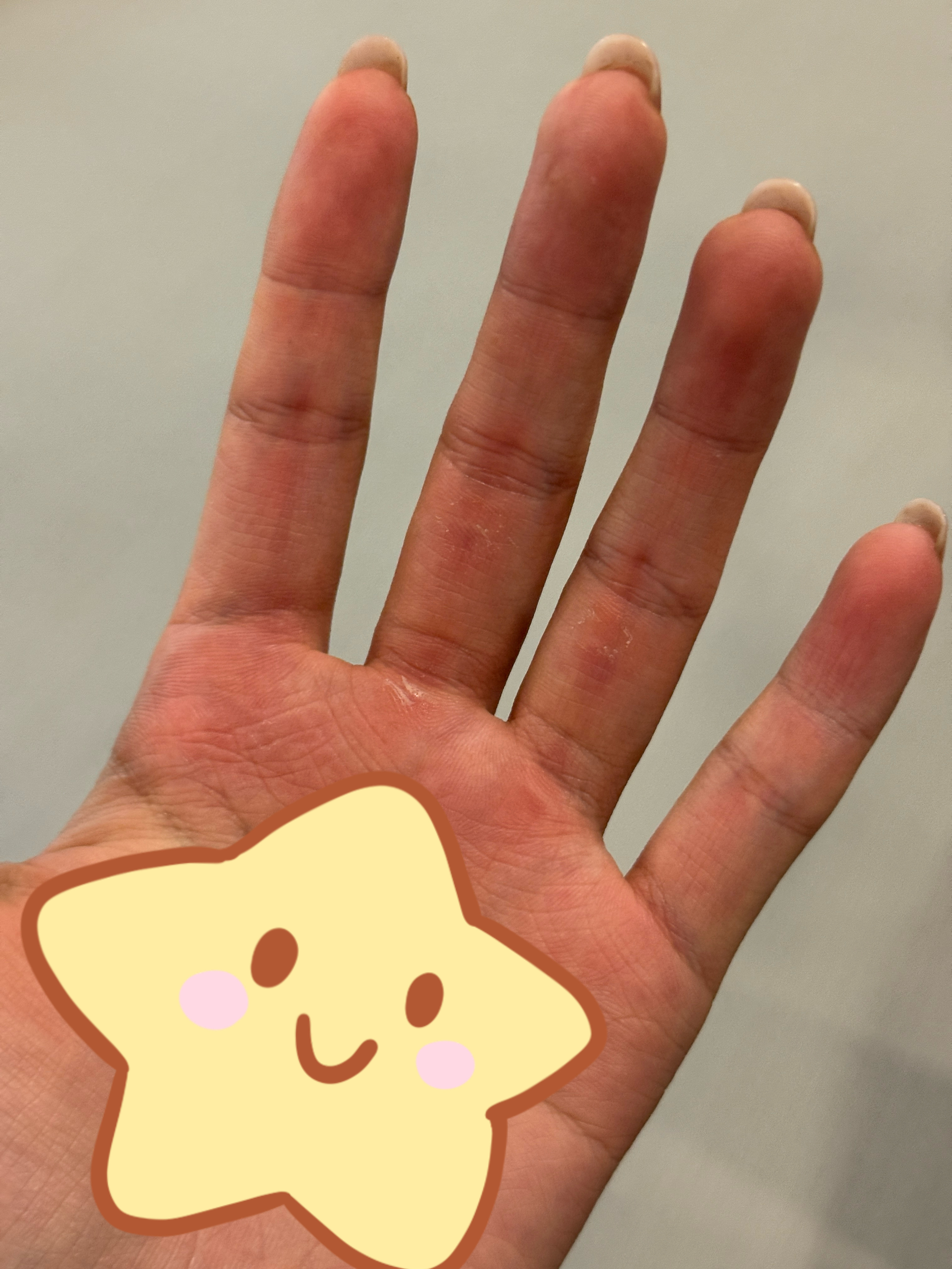练了！月经第四天实在没忍住过来健身房练了两个小时肩背。。感觉健身能解决我一部分心