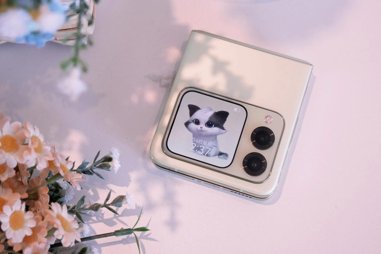 华为 nova Flip 图赏来啦，终于跟易烊千玺用同款手机了#华为flip# 