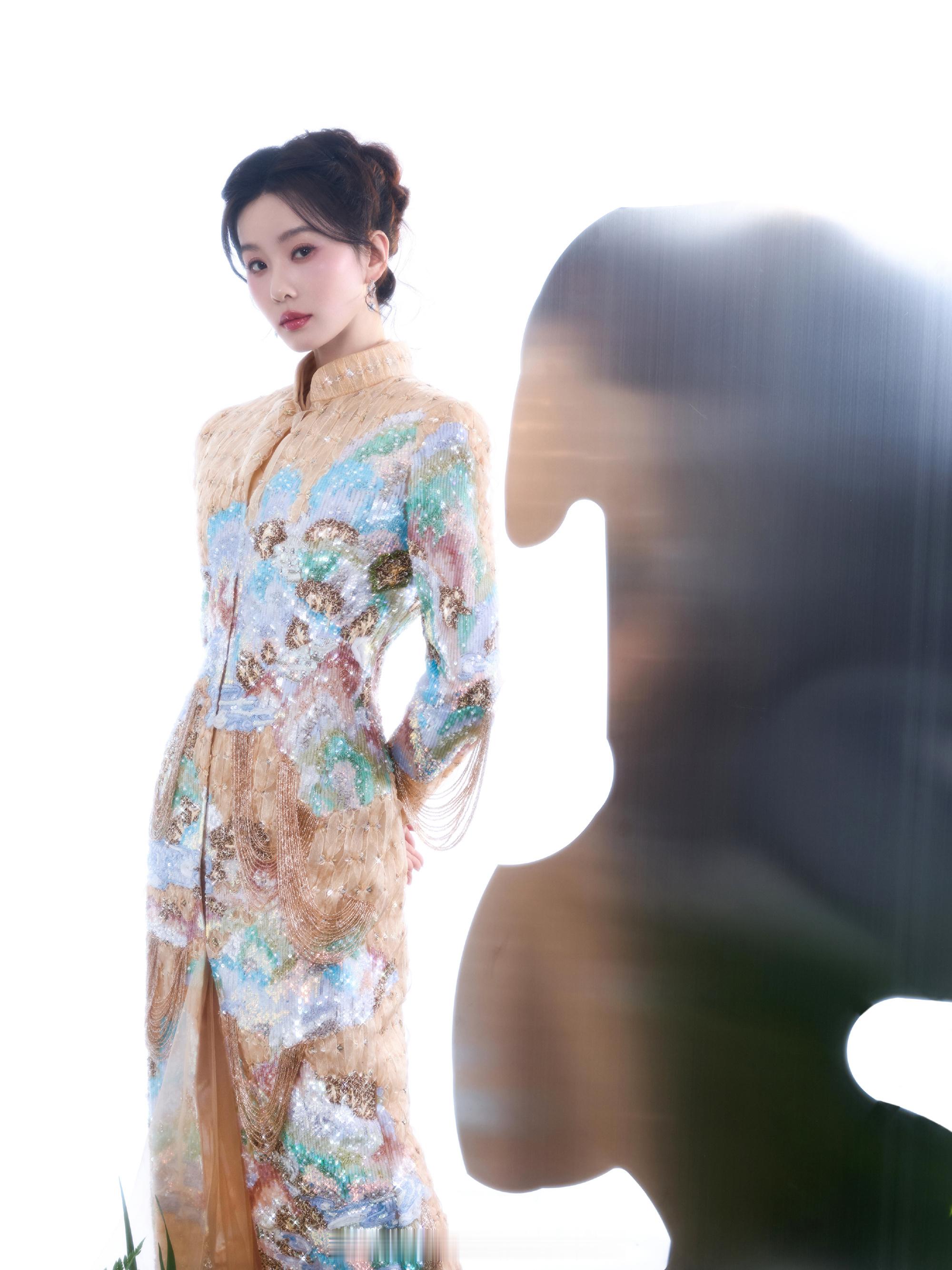 像不像那个孔雪儿 