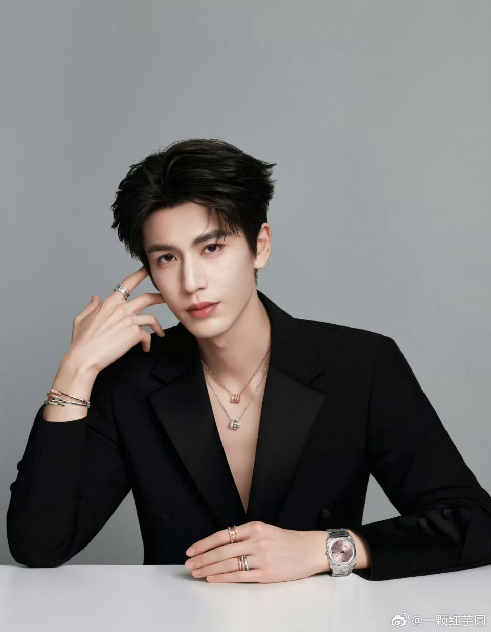 张凌赫 官宣宝格丽品牌大使！！高贵气啊，奢牌宠儿张凌赫官宣宝格丽