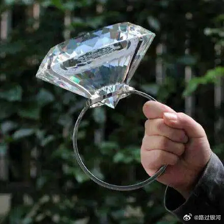 用钻石给AI芯片散热，谁能想到这又是中国最擅长的赛道.........how i