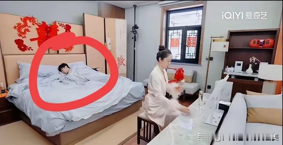 果然是春宵一刻值千金
45岁的董璇和37岁的张维伊，新婚次日的日常比偶像剧还戳心