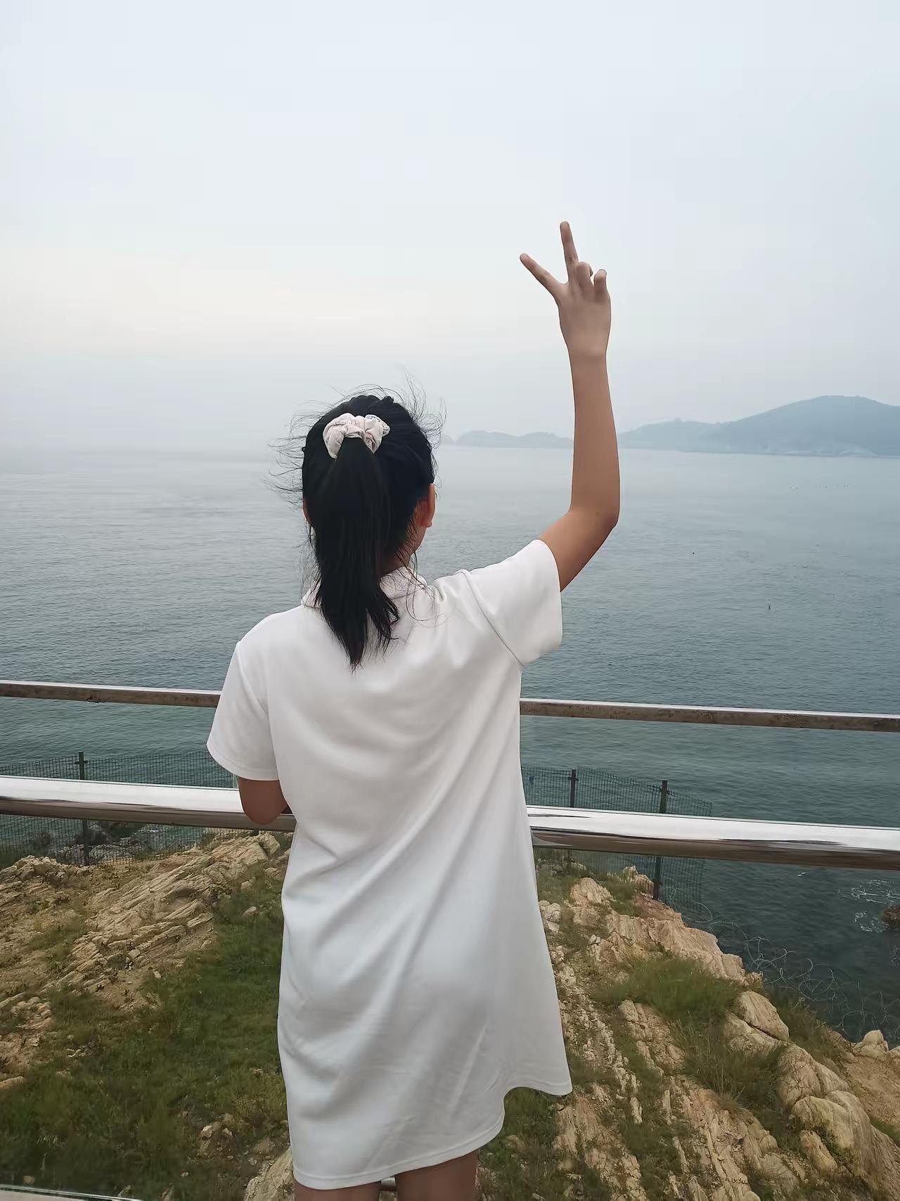 太有道理了？
女儿的一席话，点醒了梦中人，以后不能再叫女儿给搓背了，得充分发挥老